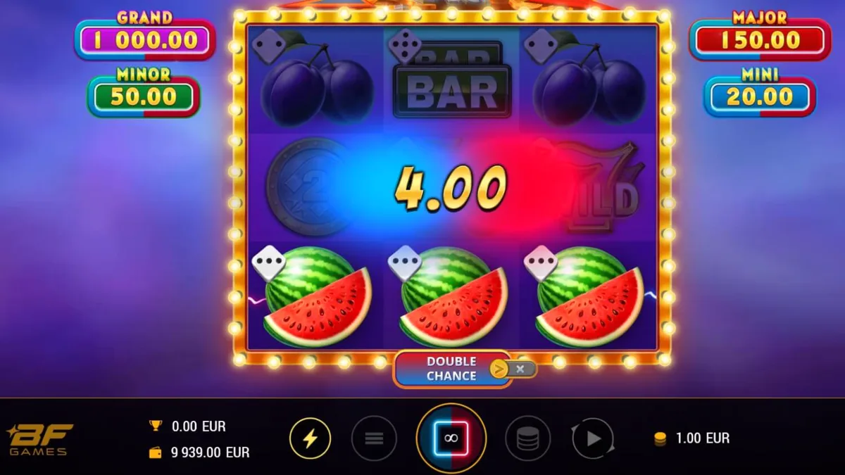 Interface do jogo Magnetic Coins Dice com design metálico e símbolos brilhantes